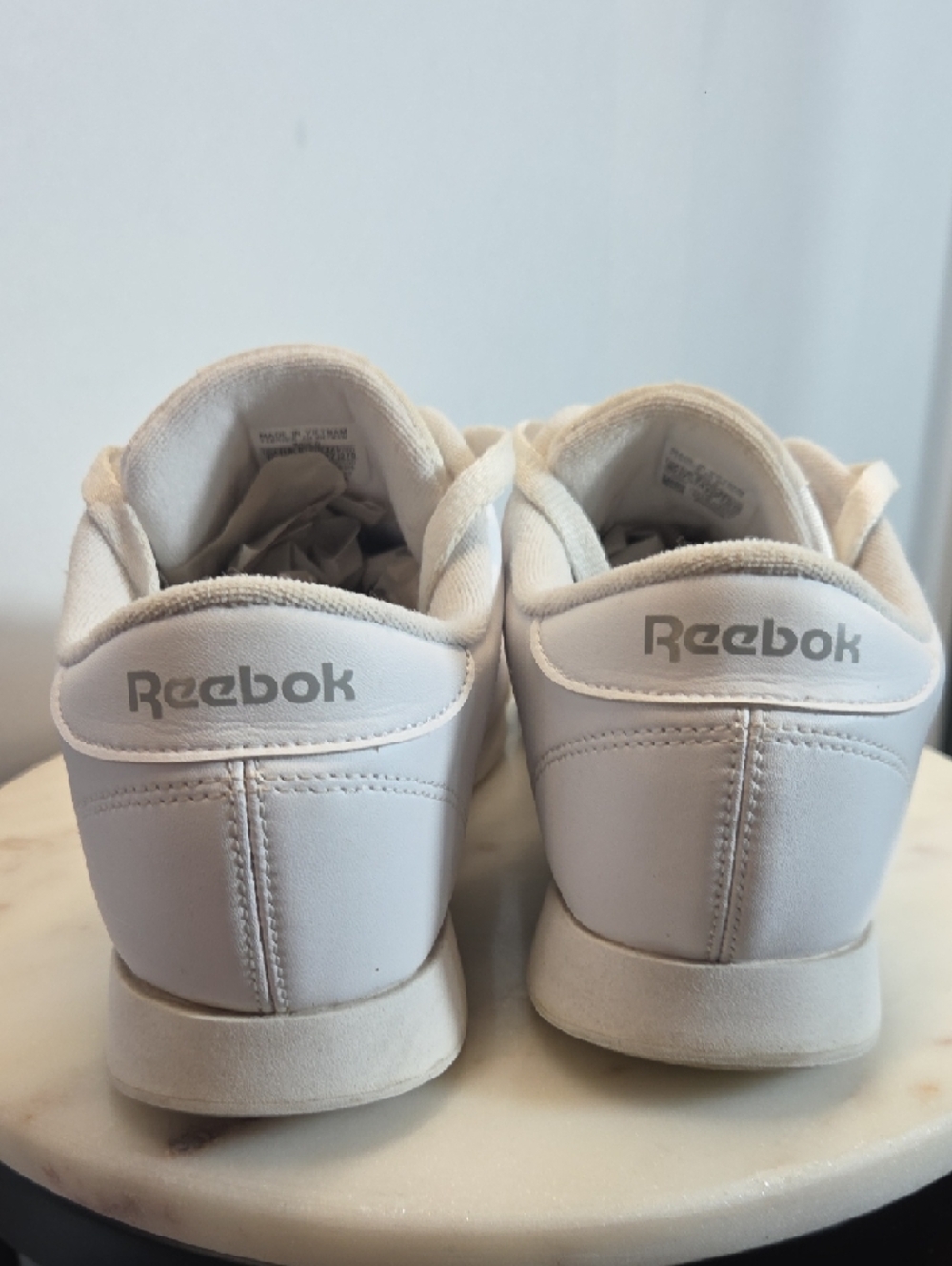 Reebok White Women’s Classic Leather Sneakers Size 10 - Picture 5 of 7